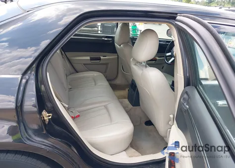 2006 Chrysler 300 из США, поврежденный, VIN 2C3KA63H56H435373